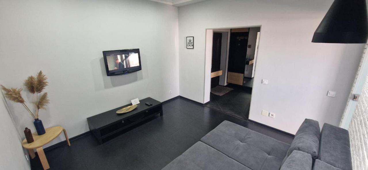 Modern Apartment In The Center Of Town Chisinau Luaran gambar