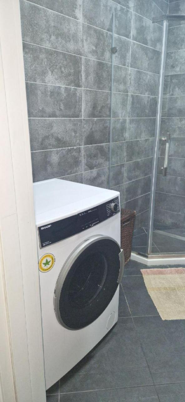 Modern Apartment In The Center Of Town Chisinau Luaran gambar