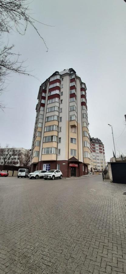 Modern Apartment In The Center Of Town Chisinau Luaran gambar