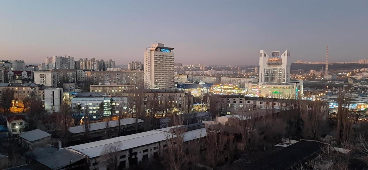 Modern Apartment In The Center Of Town Chisinau Luaran gambar